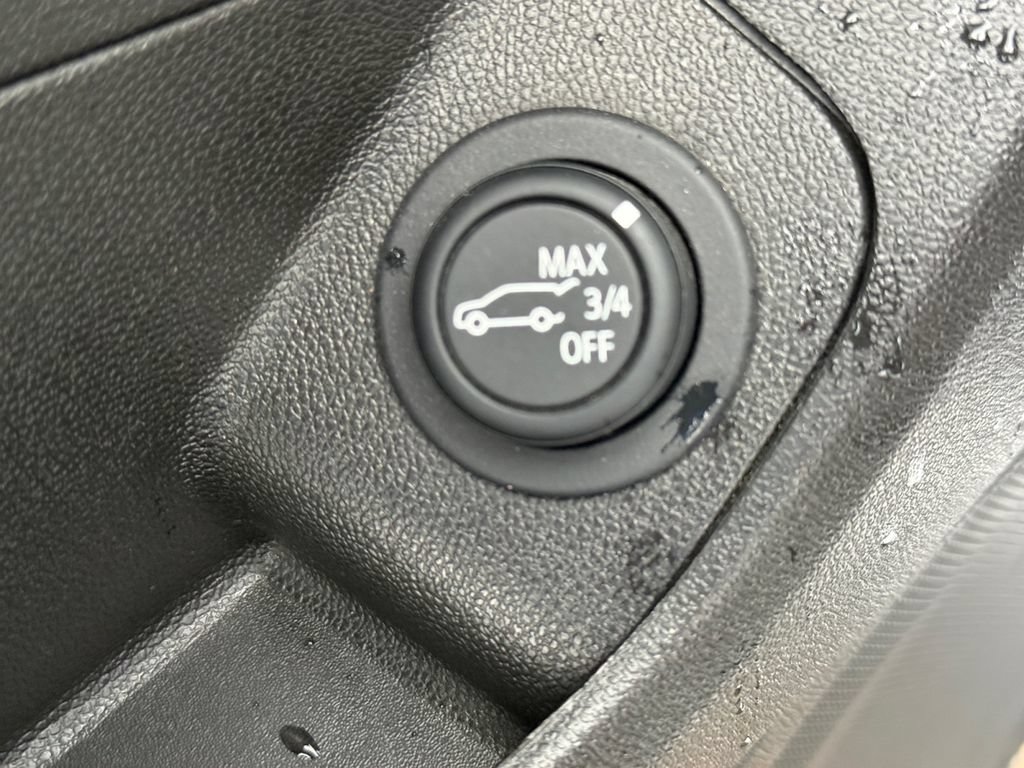 Used 2024 GMC Terrain SLT AWD/4WD image 38