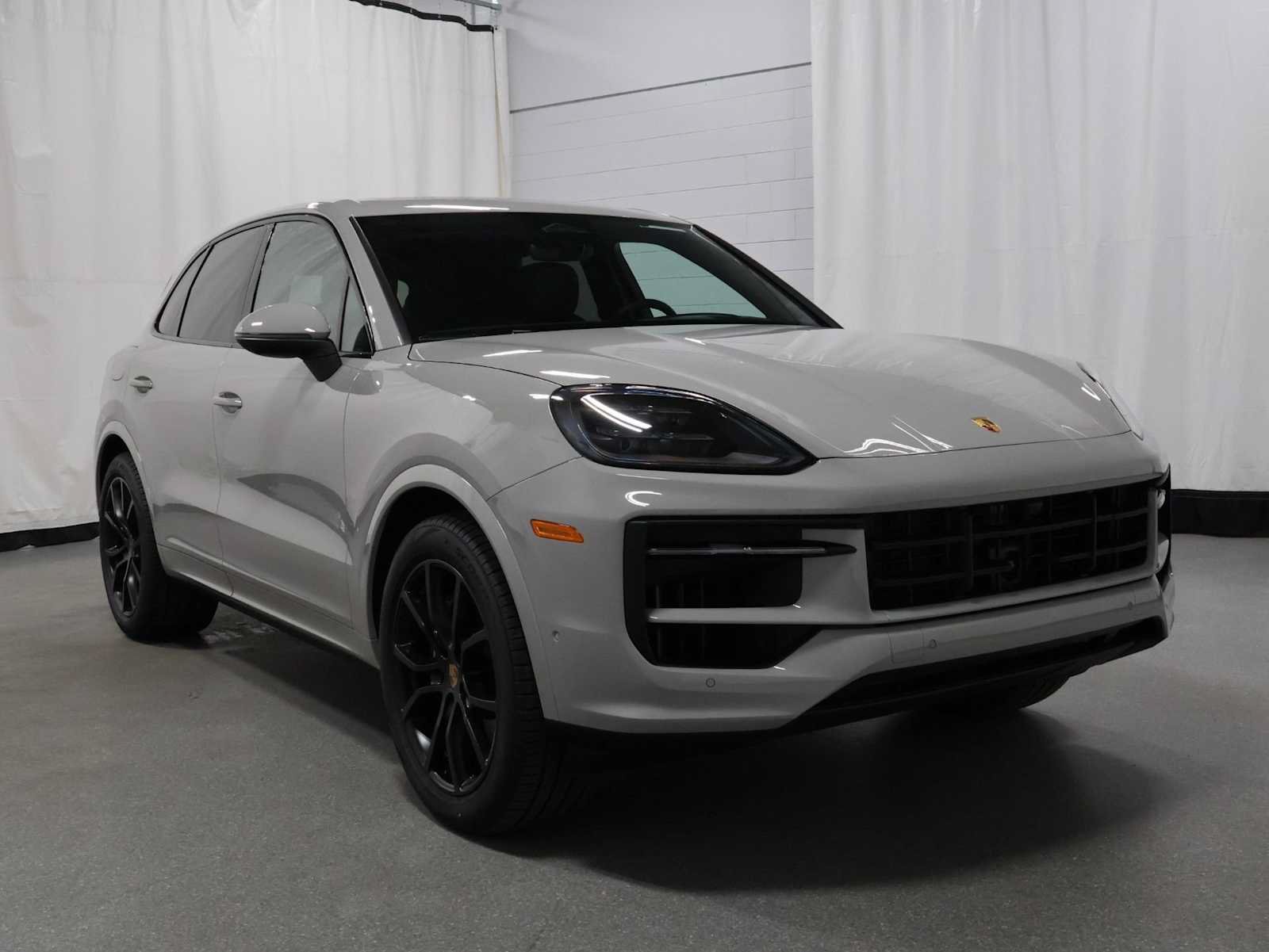 New 2026 Porsche Cayenne AWD/4WD image 13