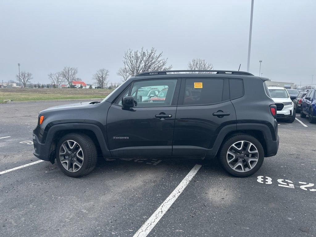 Used 2018 Jeep Renegade Latitude image 6
