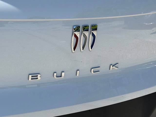 Certified 2024 Buick Envista Preferred w/ Advanced Safety Package FWD image 9