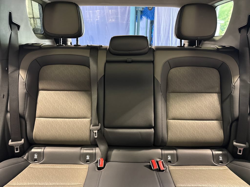 New 2027 Chevrolet Equinox LT w/ Convenience Package II AWD/4WD image 39
