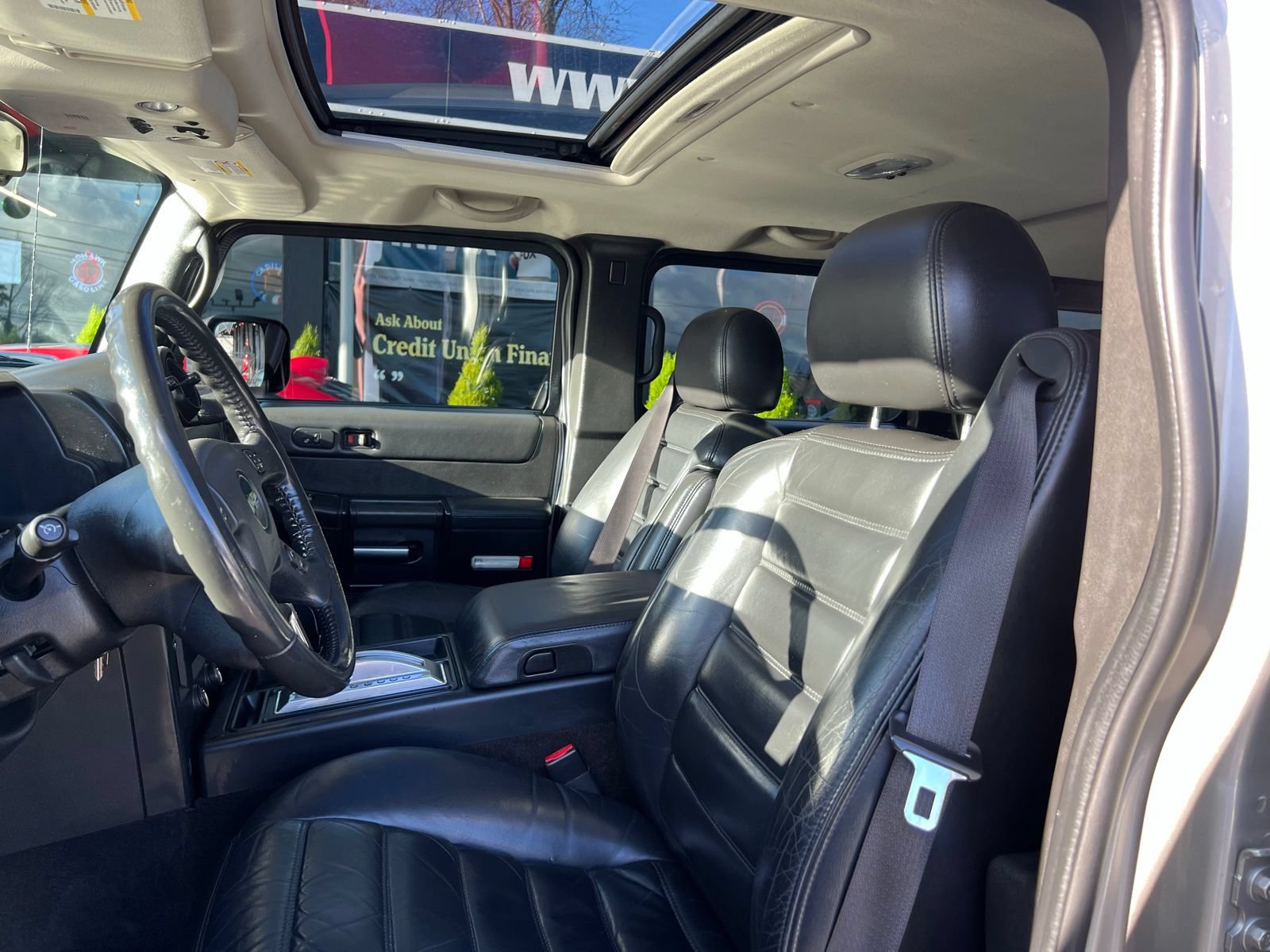 Used 2005 HUMMER H2 w/ Preferred Equipment Group AWD/4WD image 16