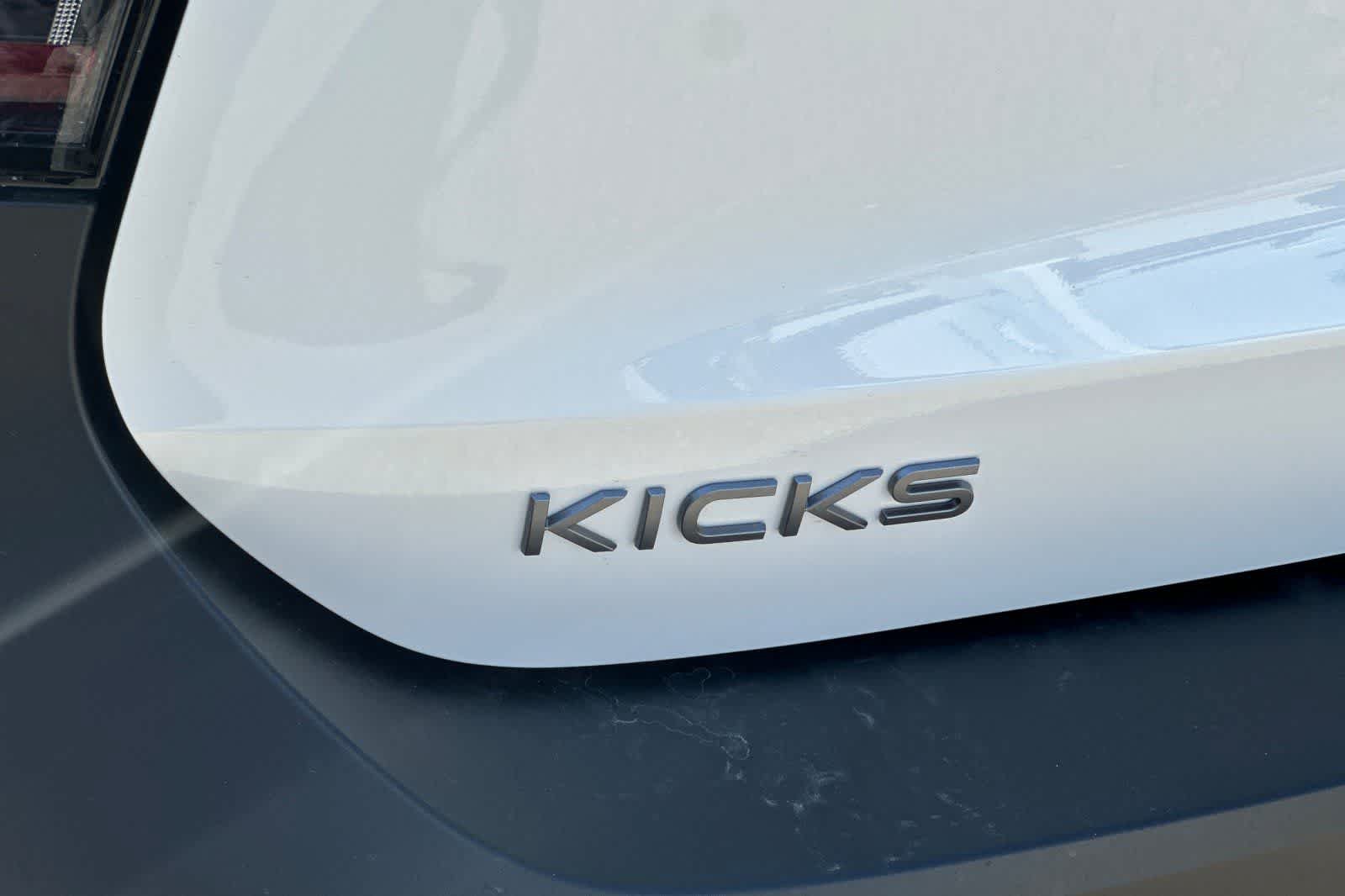 New 2026 Nissan Kicks SV w/ Cold Weather Package AWD/4WD image 10