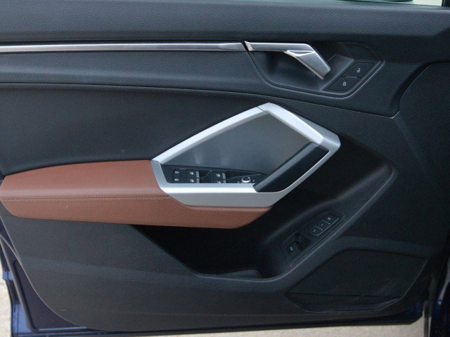 Used 2023 Audi Q3 2.0T Premium image 12