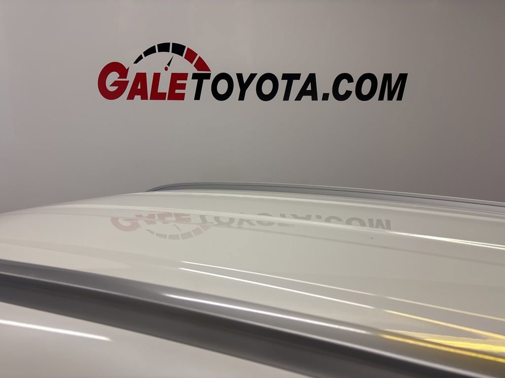 Used 2023 Kia Sportage EX image 9