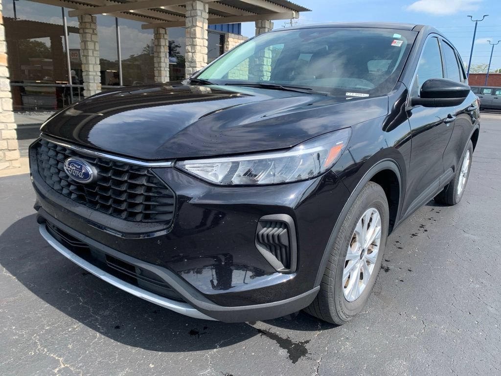 Used 2023 Ford Escape Active AWD/4WD image 8