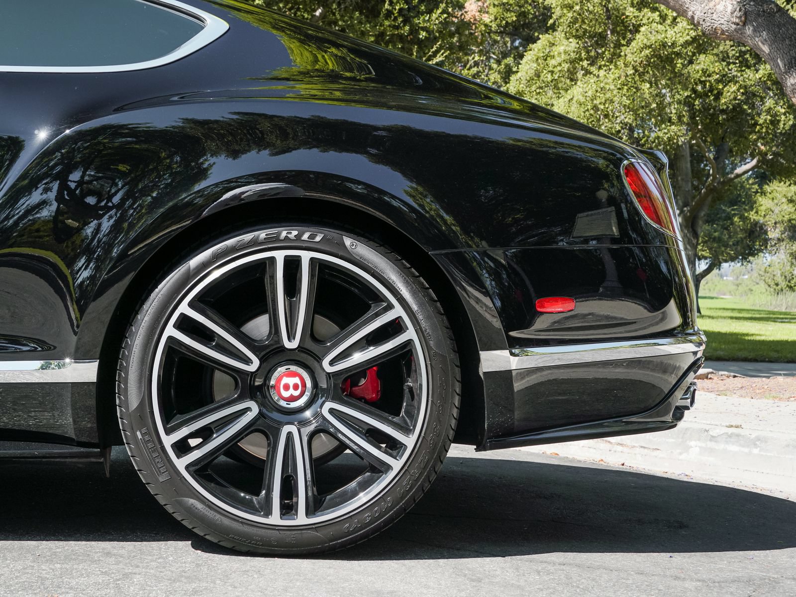 Certified 2017 Bentley Continental GT V8 S AWD/4WD image 4