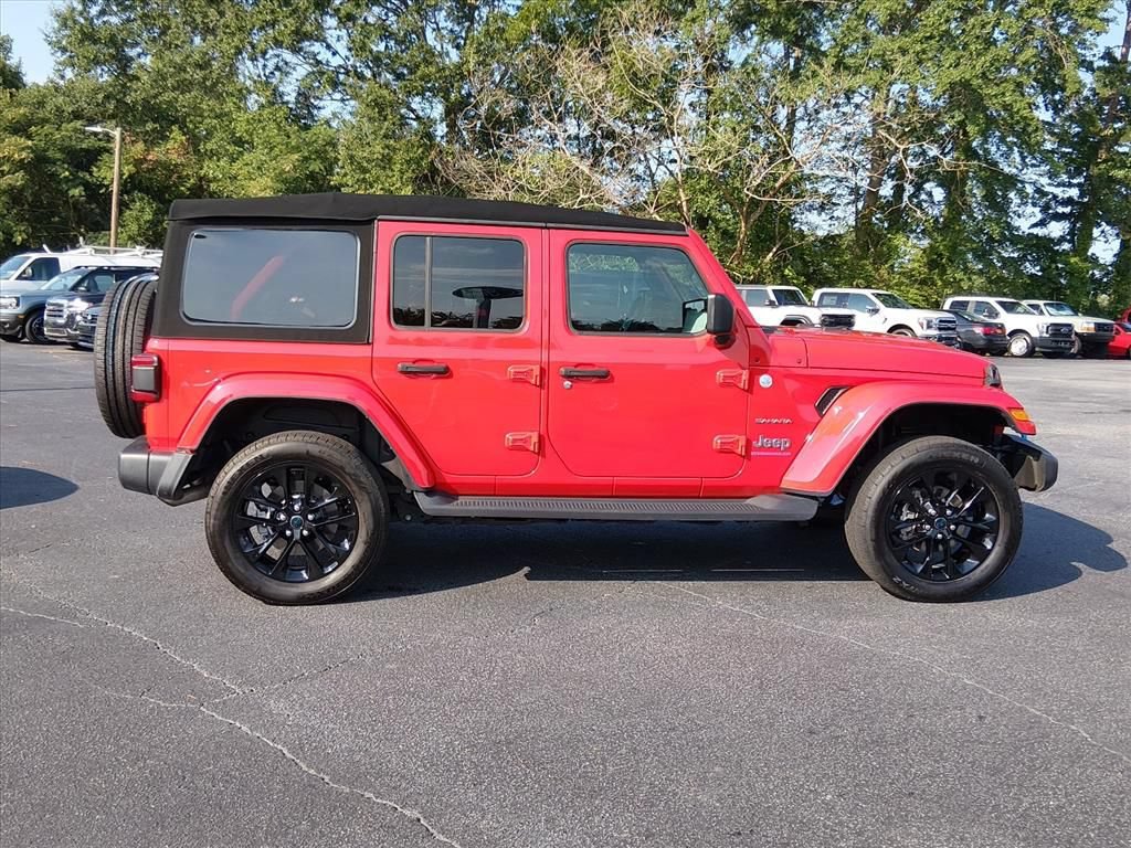 Used 2024 Jeep Wrangler Unlimited Sahara AWD/4WD video 3
