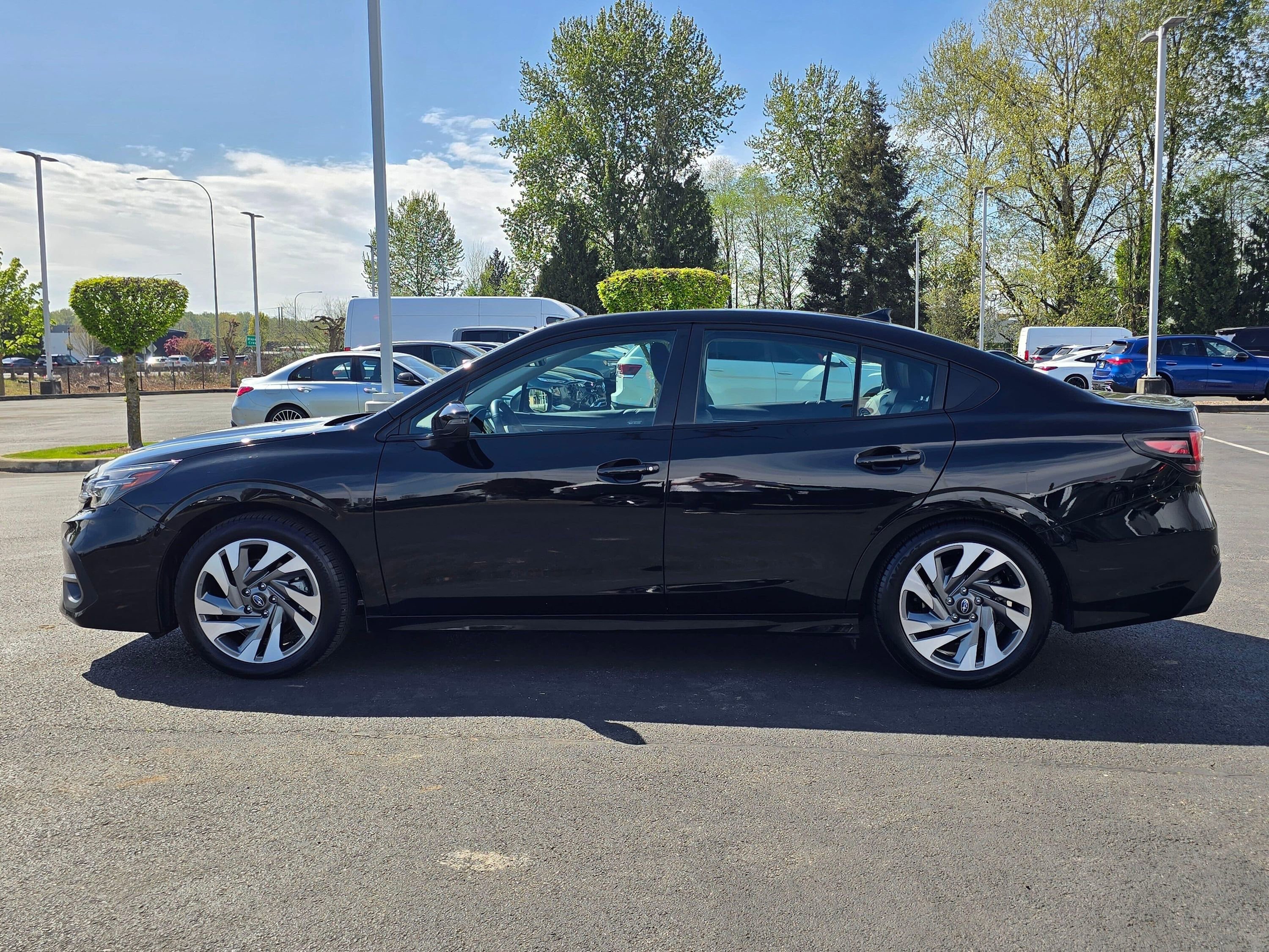 Used 2023 Subaru Legacy Limited AWD/4WD image 2