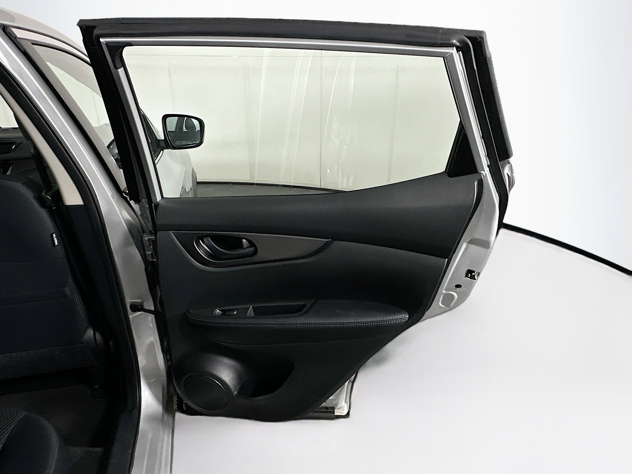 Used 2022 Nissan Rogue Sport S image 27