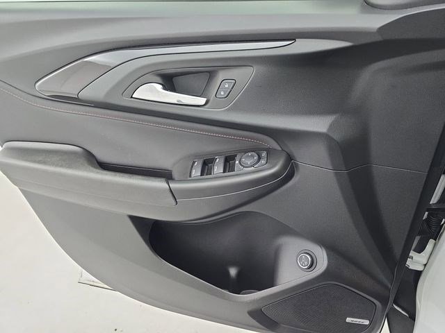 Used 2023 Chevrolet TrailBlazer RS w/ Sun and Liftgate Package image 26