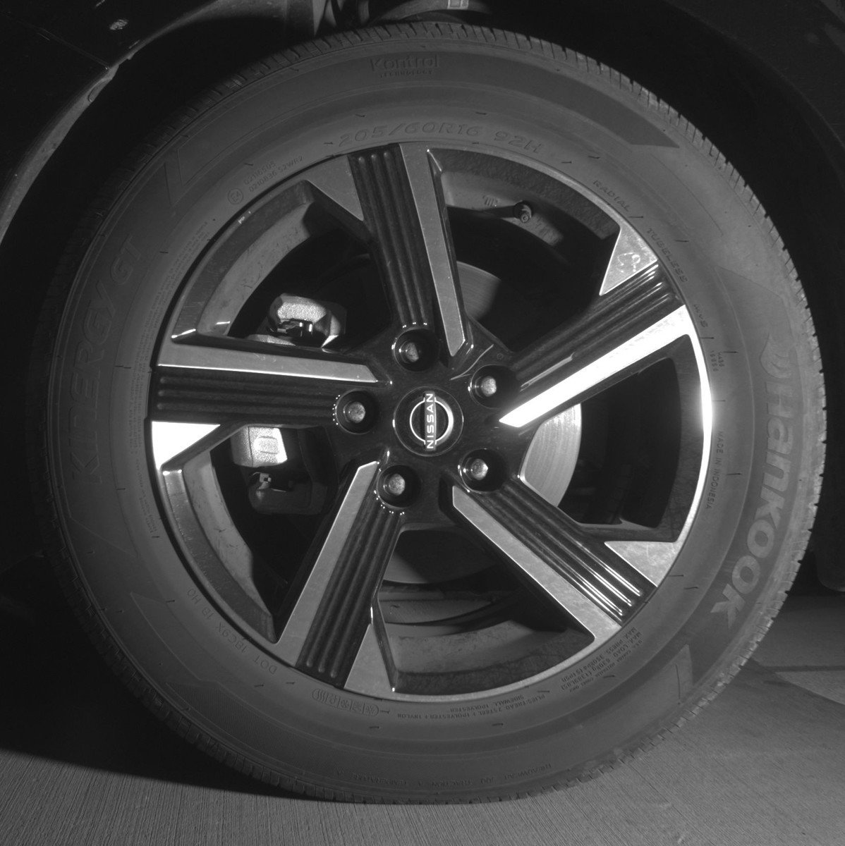 Used 2025 Nissan Sentra SV image 12