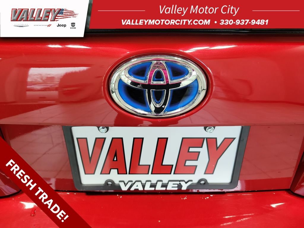 Used 2022 Toyota Prius LE image 10