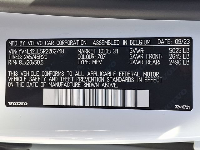 Certified 2024 Volvo XC40 B5 Plus w/ Protection Package Premier AWD/4WD image 30