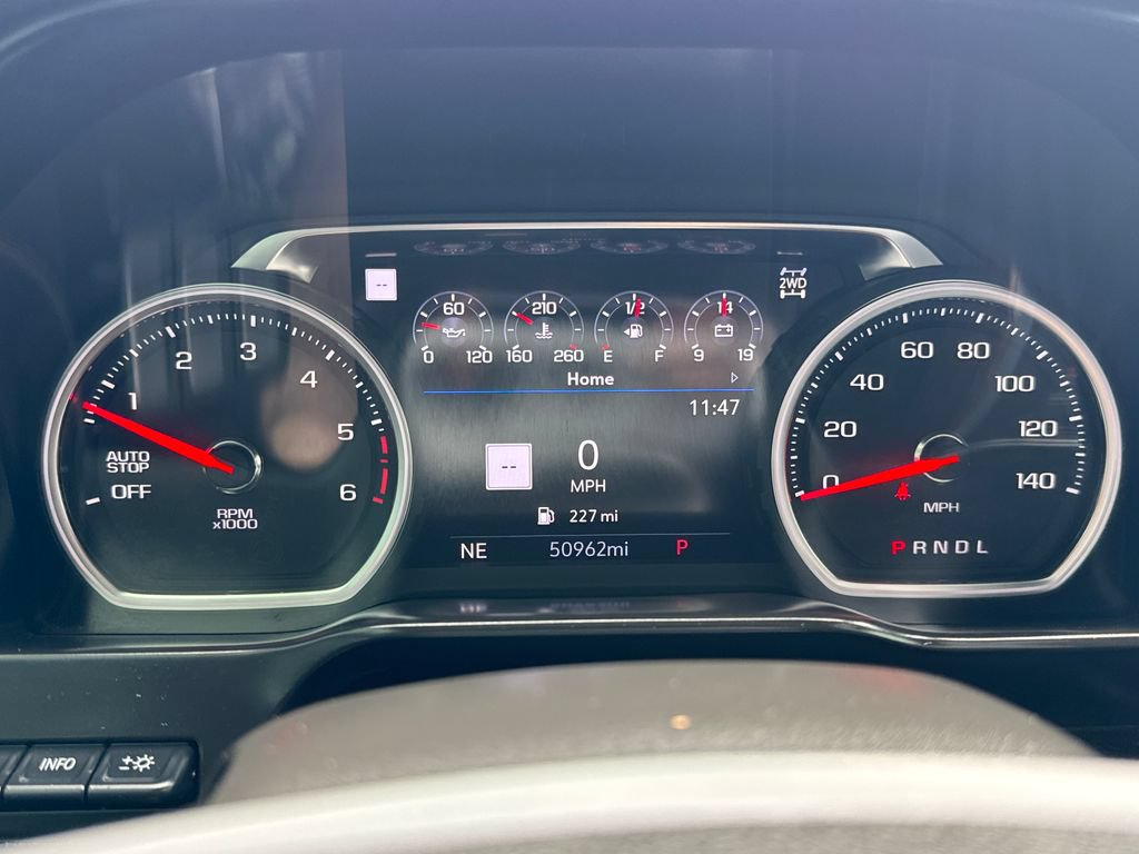 Used 2020 Chevrolet Silverado 1500 High Country w/ Technology Package AWD/4WD image 15
