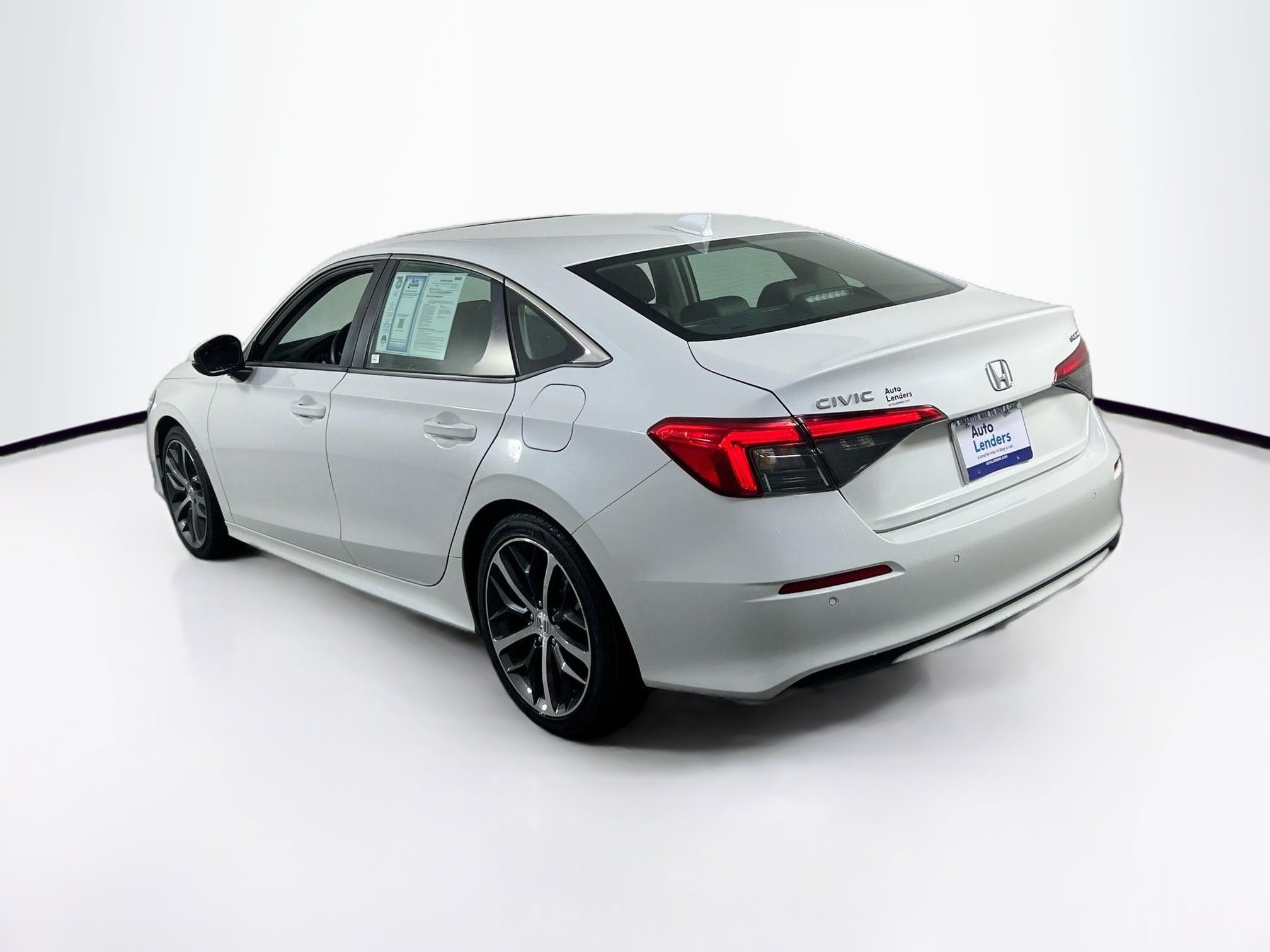 Used 2022 Honda Civic Touring image 7