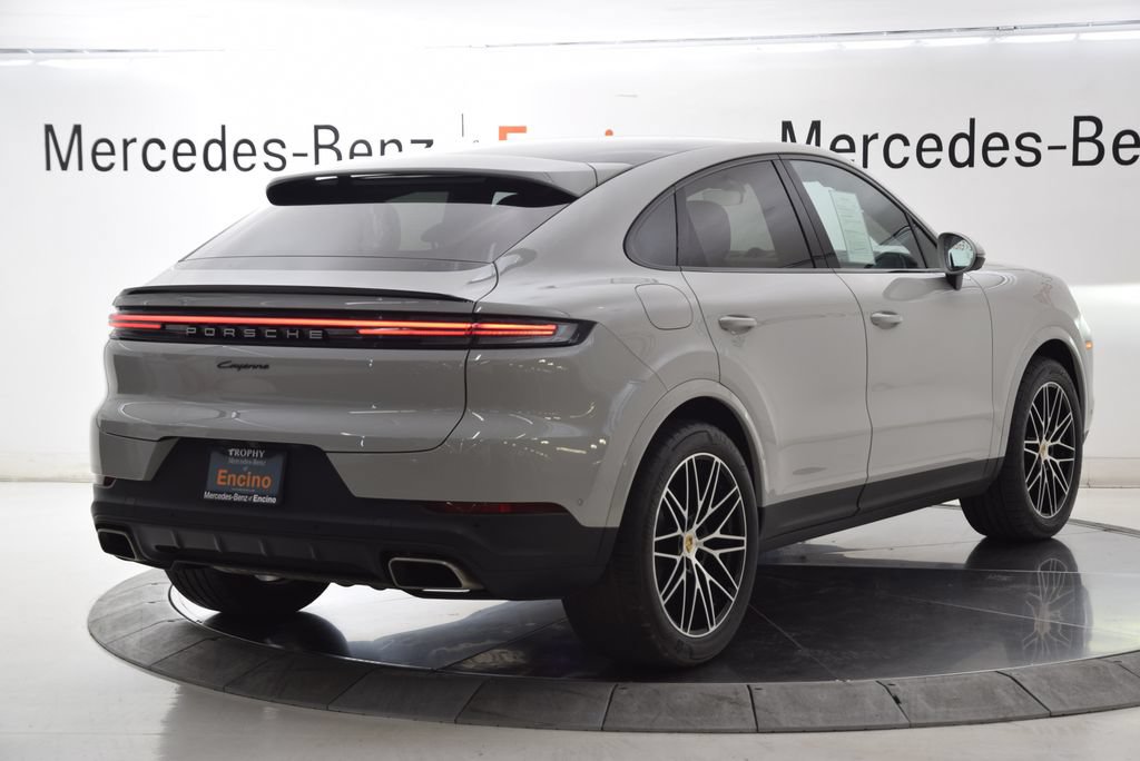 Used 2024 Porsche Cayenne Coupe AWD/4WD image 6