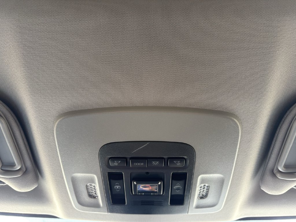 Used 2021 Toyota Camry XSE FWD image 21