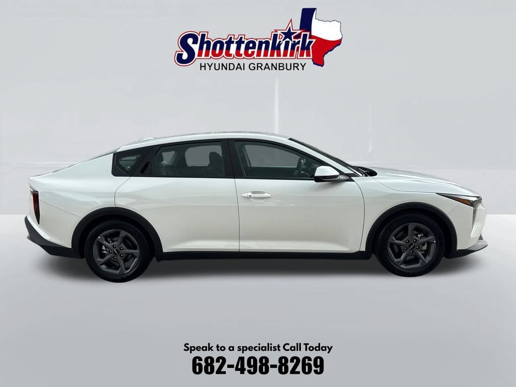 Used 2025 Kia K4 FWD image 5