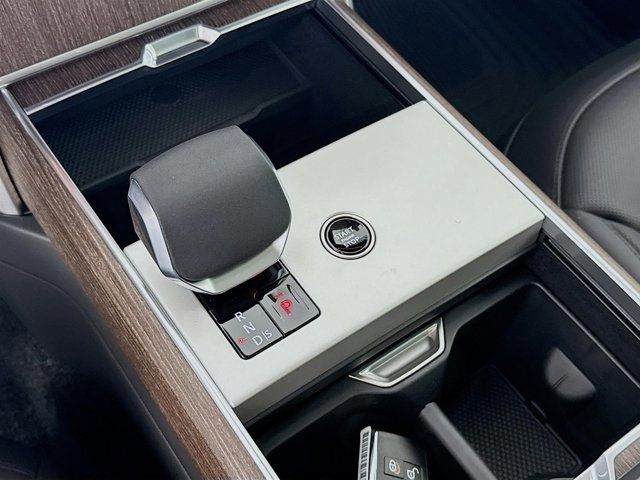 New 2026 Land Rover Range Rover SE AWD/4WD image 19
