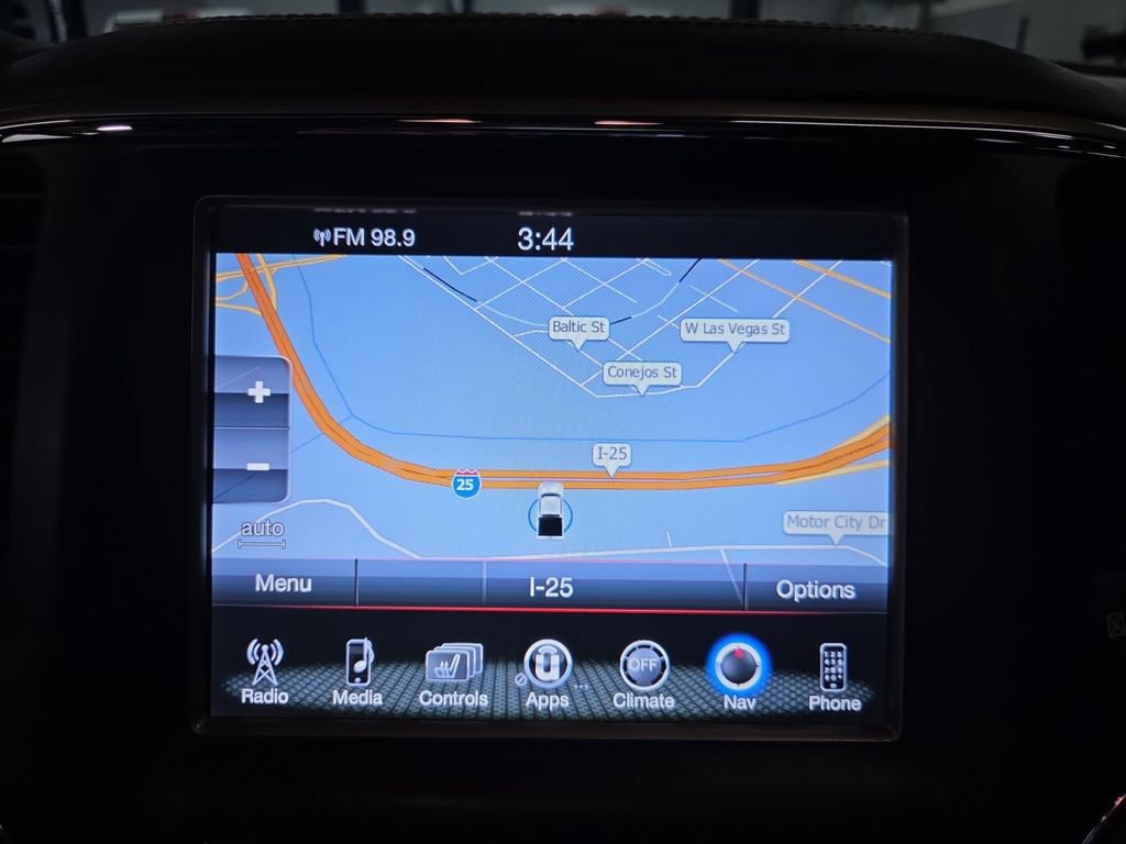 Used 2017 Jeep Grand Cherokee Overland w/ Jeep Active Safety Group image 18