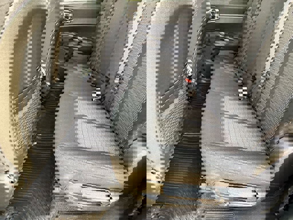 Used 2023 Kia Sorento LX image 13