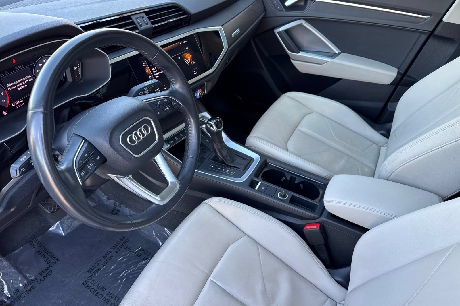 Used 2020 Audi Q3 2.0T Premium Plus AWD/4WD image 10