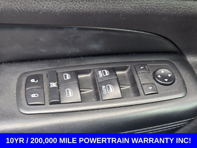 Used 2020 Jeep Grand Cherokee Laredo w/ 18" Wheel & 8.4" Radio Group RWD image 28
