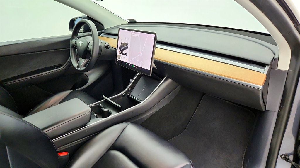 Used 2020 Tesla Model Y Long Range AWD/4WD image 29