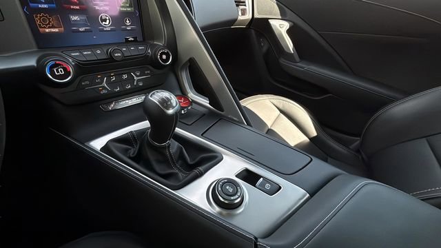 Used 2019 Chevrolet Corvette Stingray Coupe w/ Carbon Flash Badge Package image 15