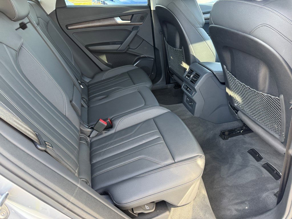 Certified 2024 Audi Q5 e Premium w/ Convenience Package image 17
