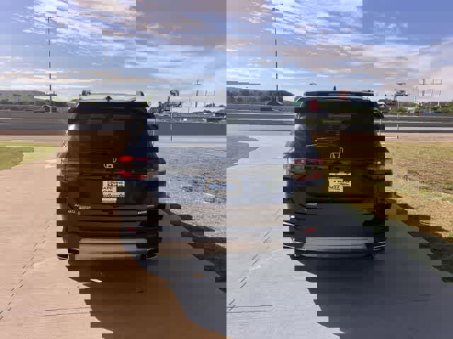 Certified 2025 Honda Pilot Touring image 6