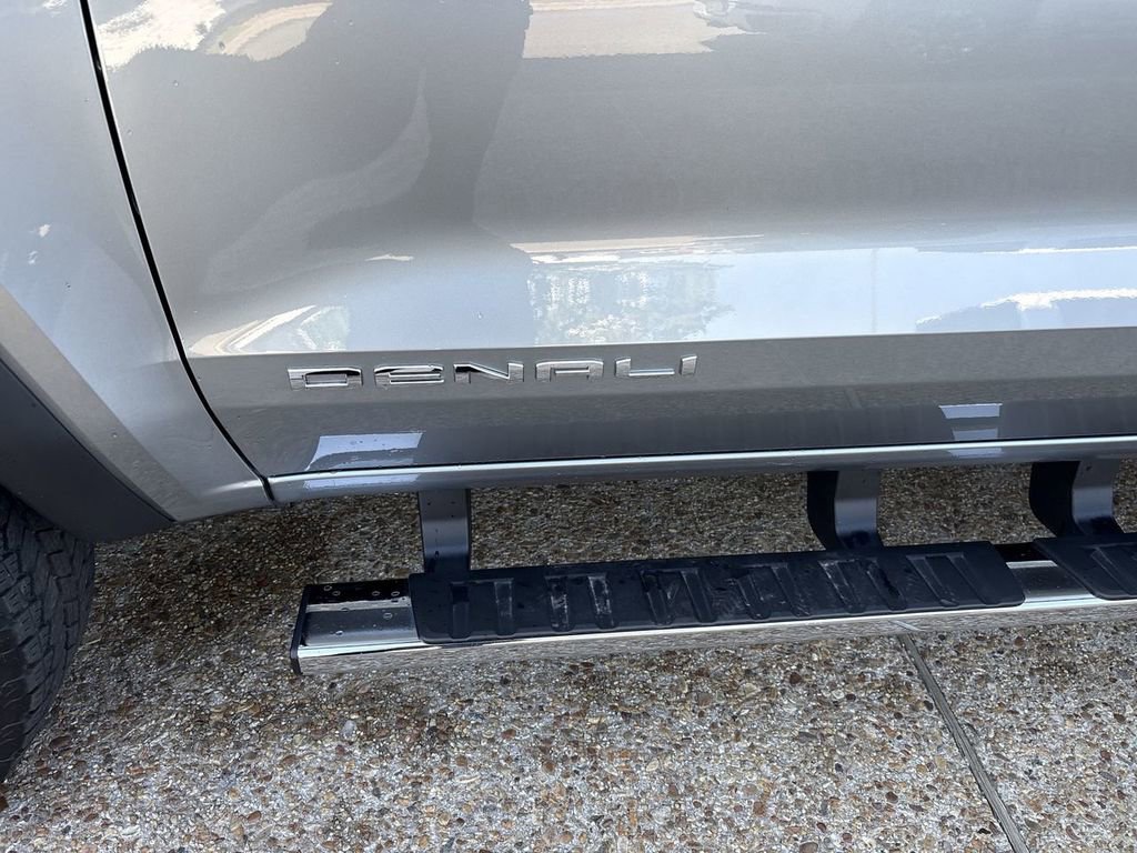 Certified 2024 GMC Canyon Denali AWD/4WD image 33