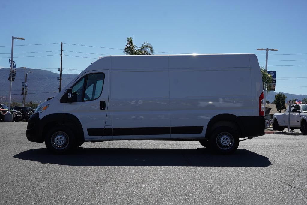Used 2024 RAM ProMaster 2500 w/ Convenience Group FWD image 7