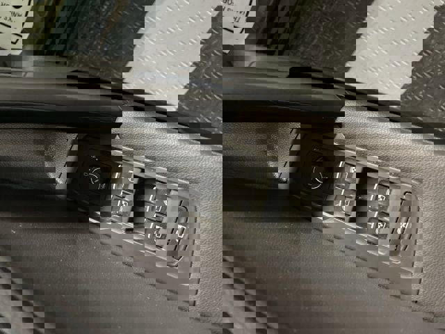 Used 2019 Volkswagen Tiguan SE w/ Panoramic Sunroof Package image 25