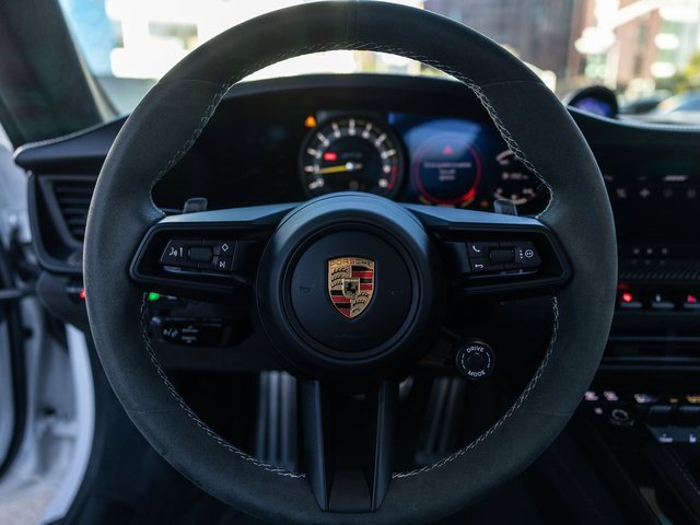 Used 2022 Porsche 911 GT3 image 6