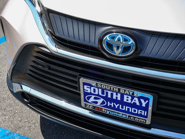 Used 2022 Toyota Venza XLE AWD/4WD image 11