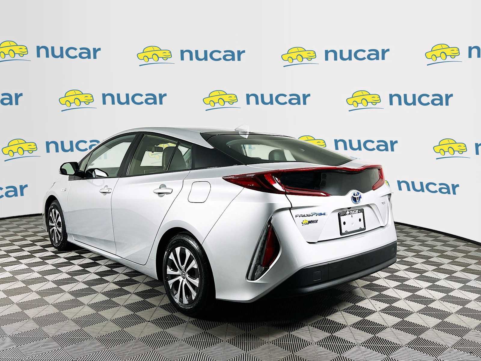 Used 2021 Toyota Prius Prime XLE image 5