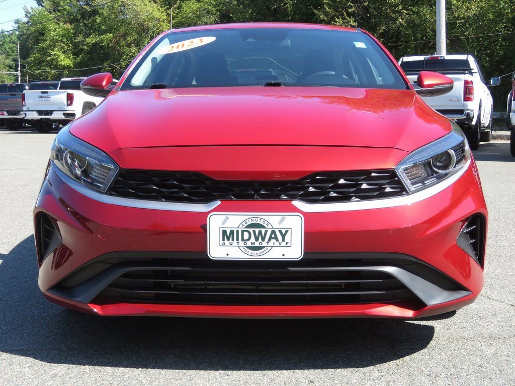 Used 2023 Kia Forte LXS w/ LXS Technology Package image 3