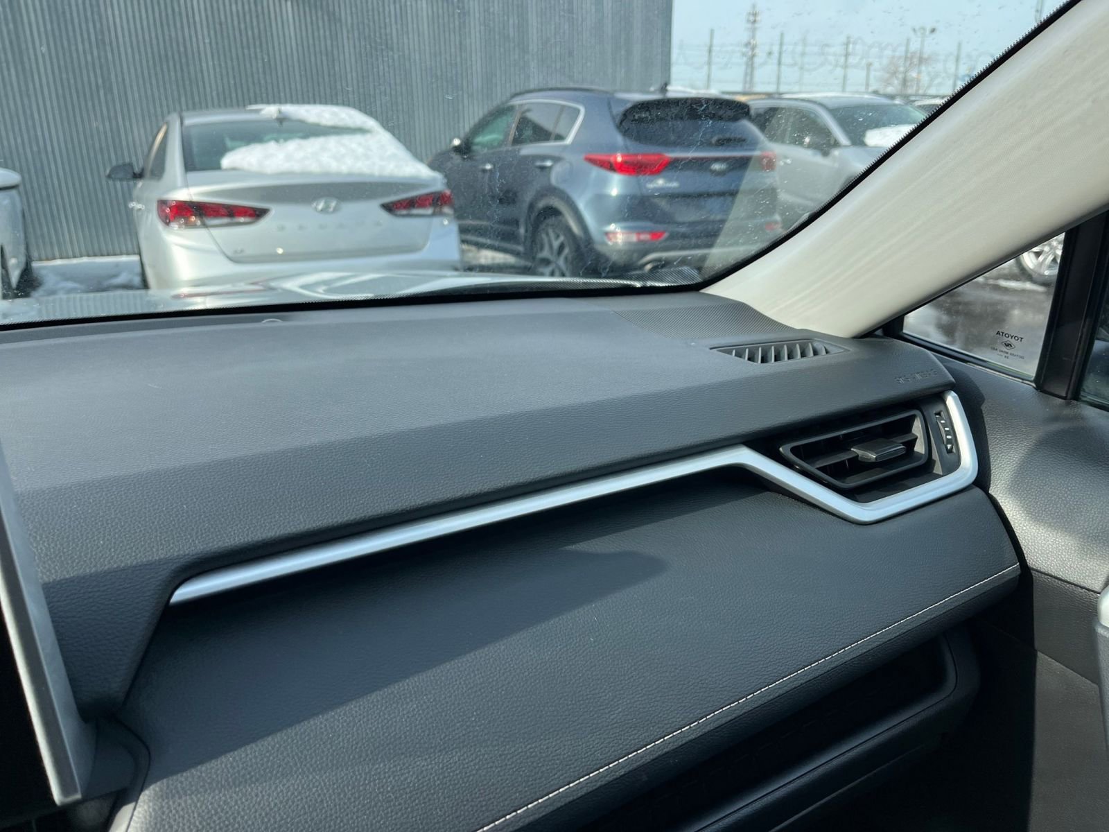 Used 2025 Toyota RAV4 LE image 34