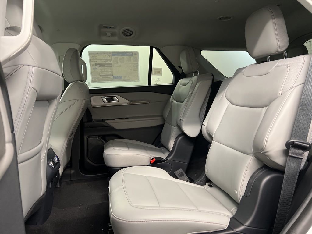 New 2026 Ford Explorer Active image 29