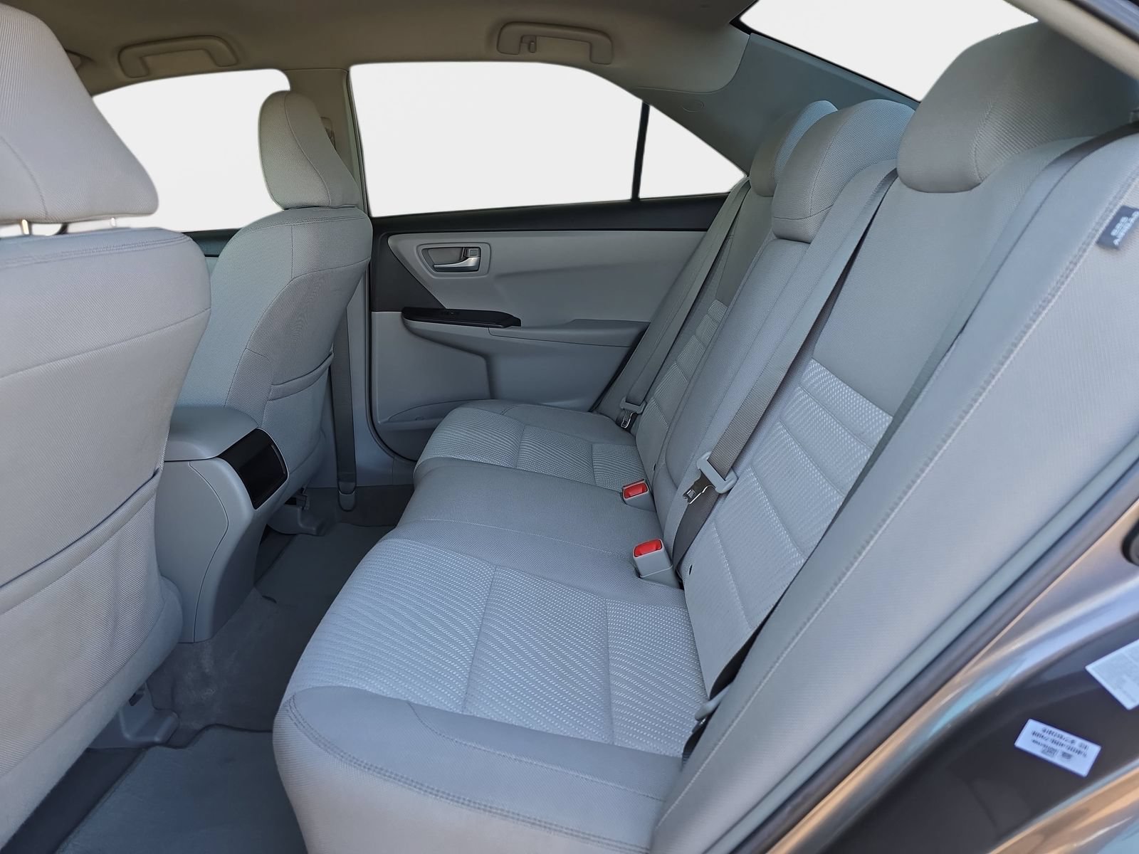 Used 2017 Toyota Camry LE FWD image 16
