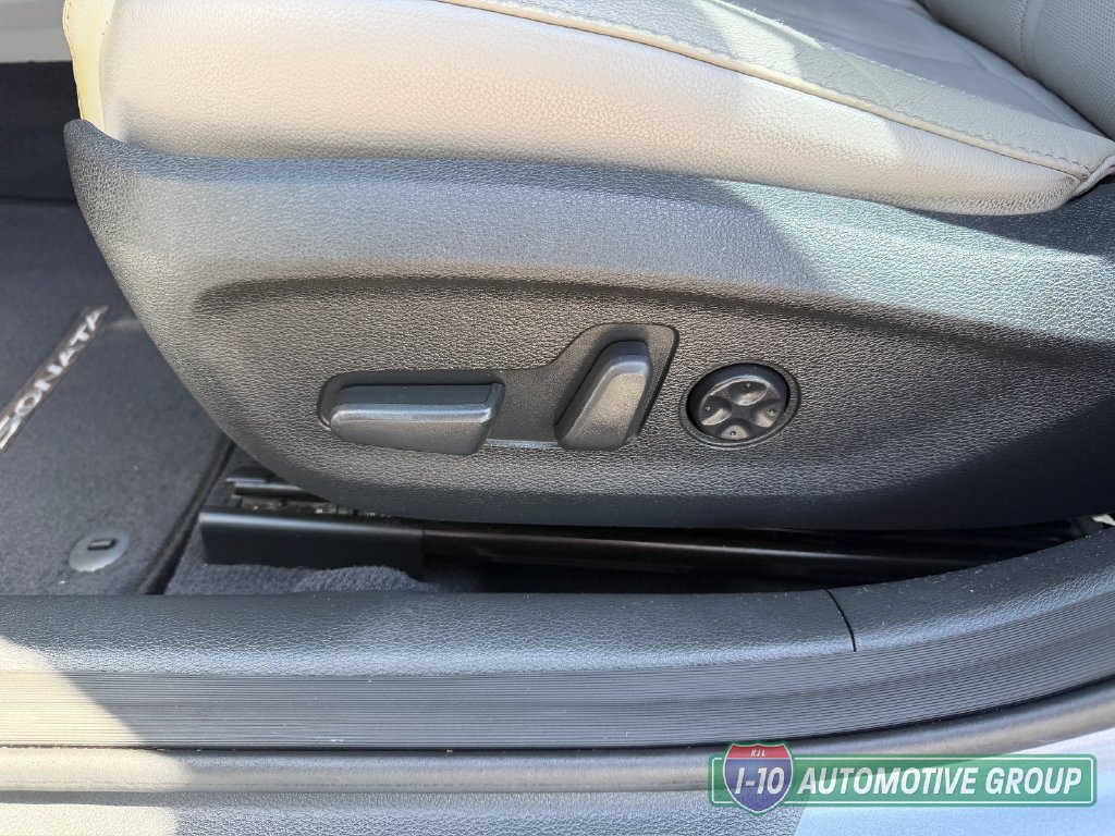 Used 2015 Hyundai Sonata Limited w/ Option Group 06 FWD image 15