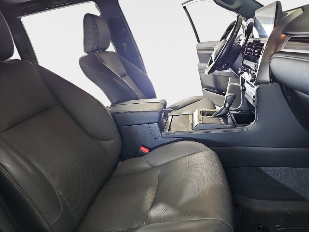 Used 2023 Lexus GX 460 Premium w/ Premium Package AWD/4WD image 10