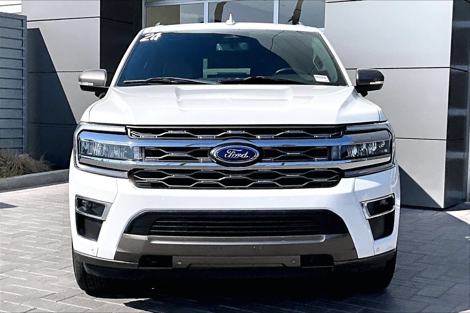 Used 2024 Ford Expedition Max King Ranch AWD/4WD image 2