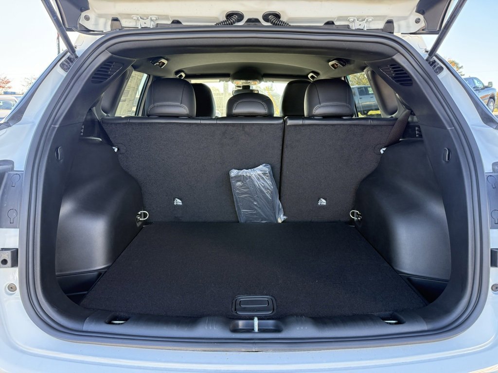 New 2026 Jeep Compass Latitude image 5