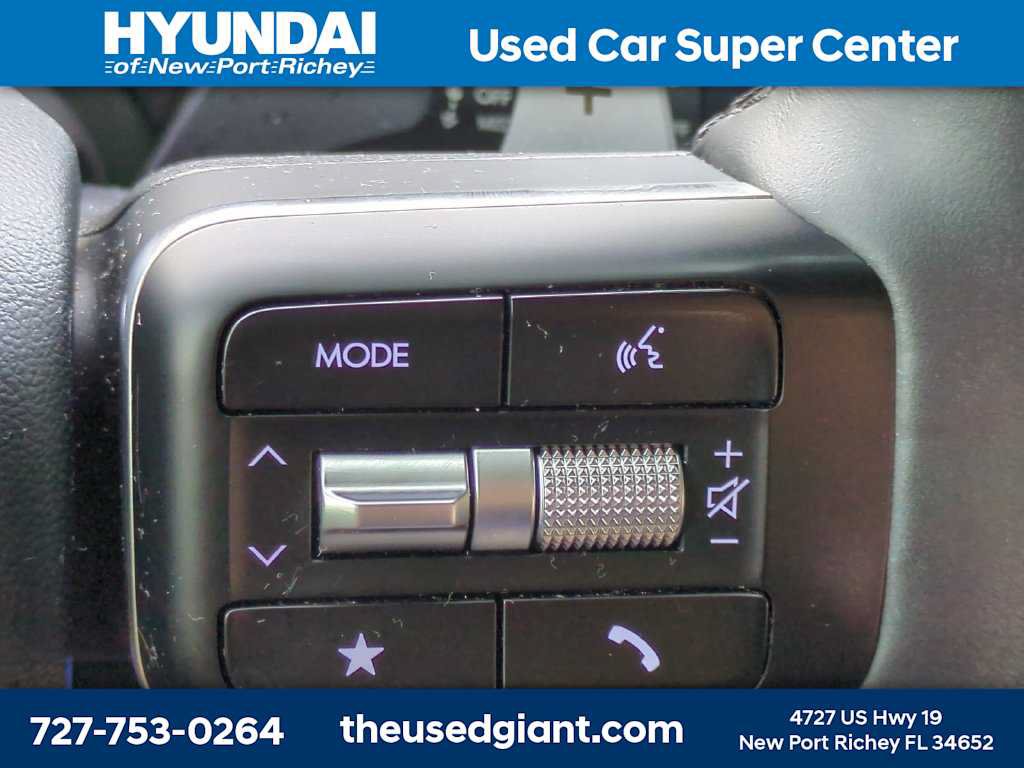 Used 2025 Hyundai Santa Fe SE FWD image 28