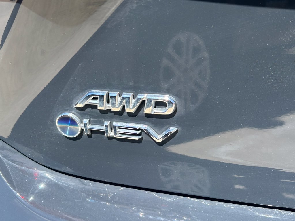 Used 2025 Toyota Camry LE w/ Convenience Package AWD/4WD image 12
