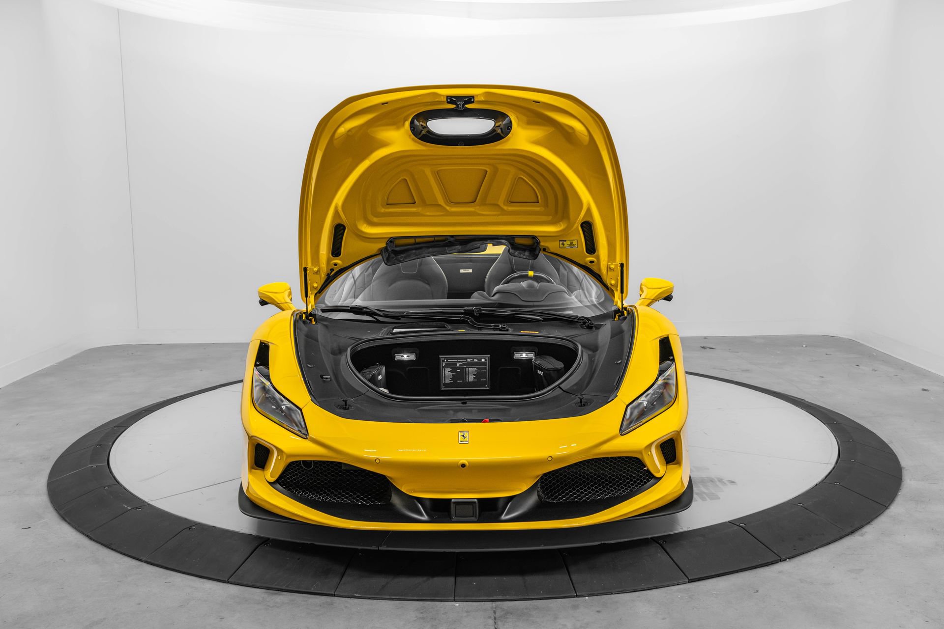 Certified 2022 Ferrari F8 Tributo RWD image 22