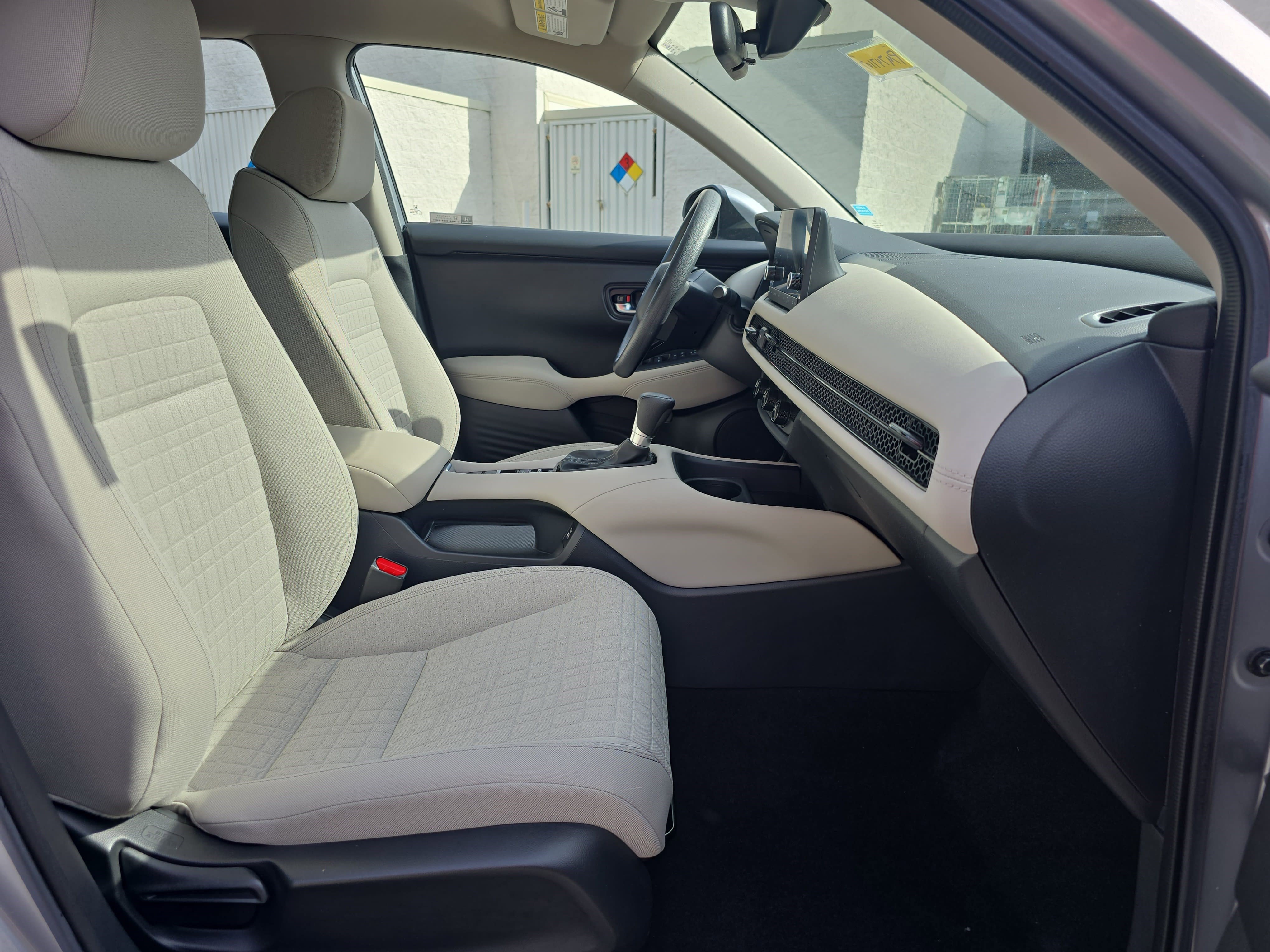 Used 2023 Honda HR-V LX image 10